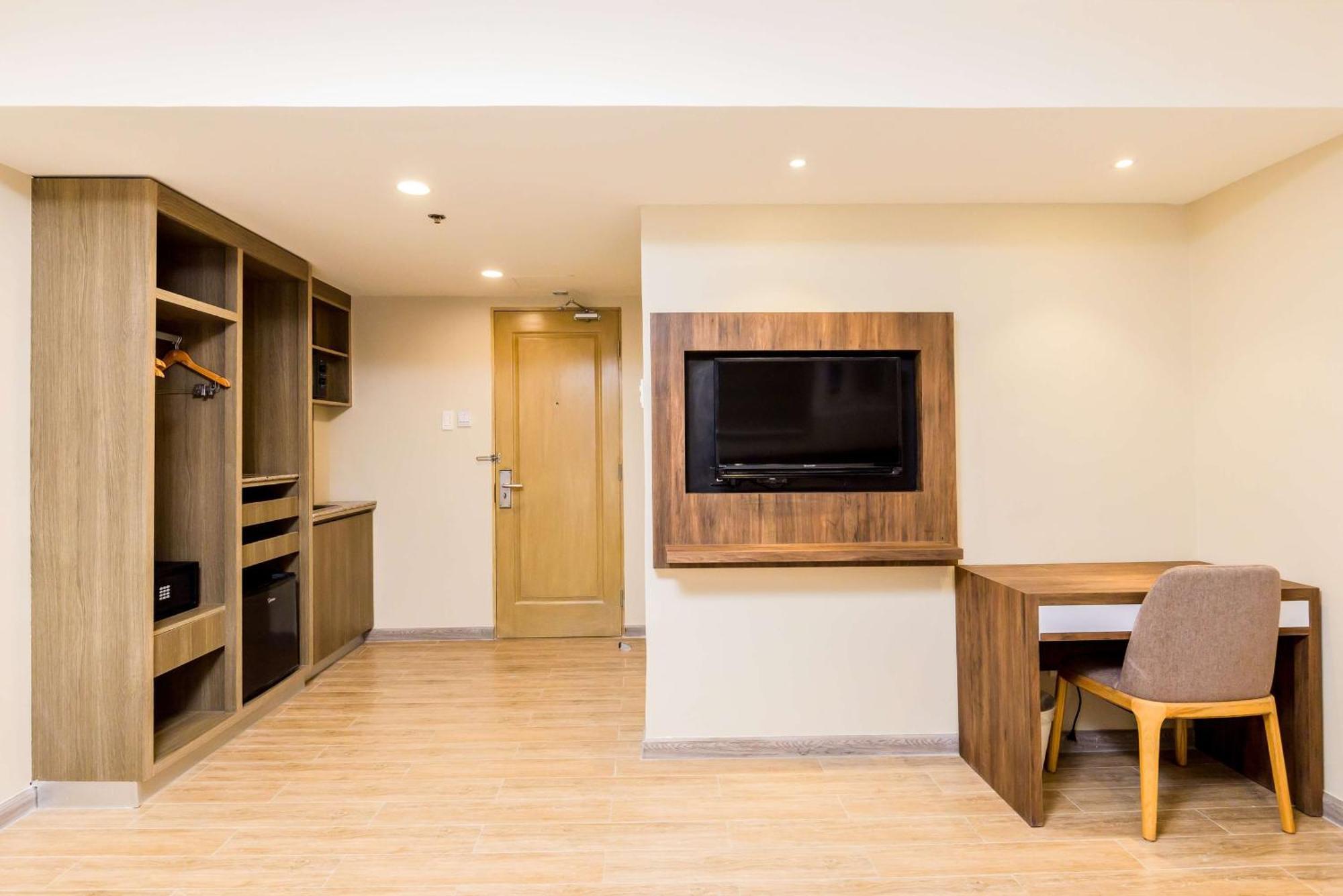 Surestay Plus By Best Western Cebu City Exterior photo